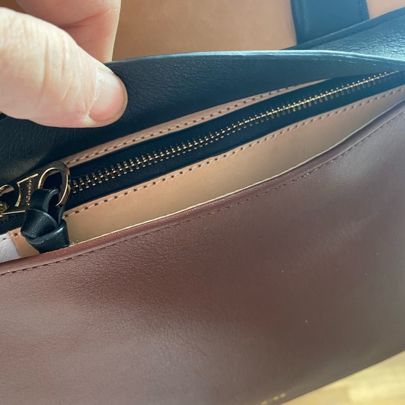 Authentic Coach Bag. Color Block. Signature Coach Bag. - Picture 3 of 8